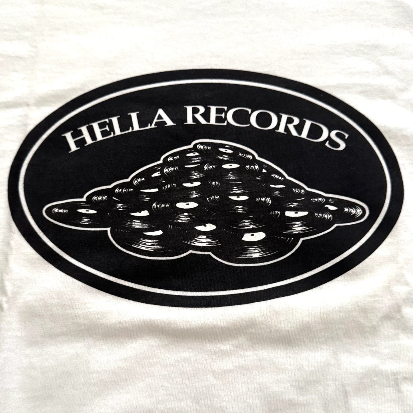 Hella Records - Logo Close The Giant Peach