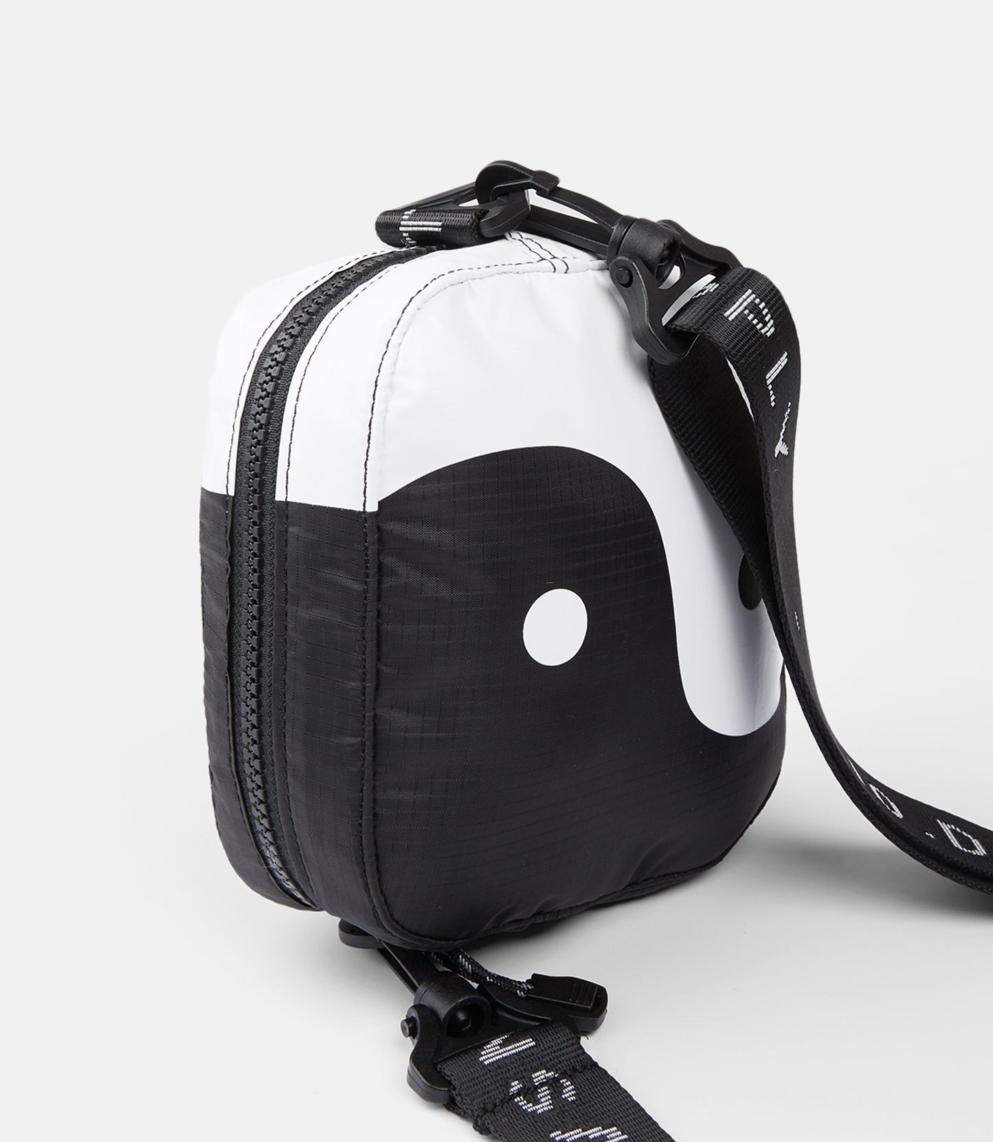 10Deep - Tao Satchel, Black