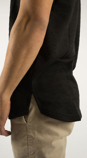 Akomplice VSOP - Steinway Men's Tee, Black - The Giant Peach