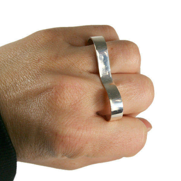 Minx - Deuce Ring, Sterling Silver - The Giant Peach