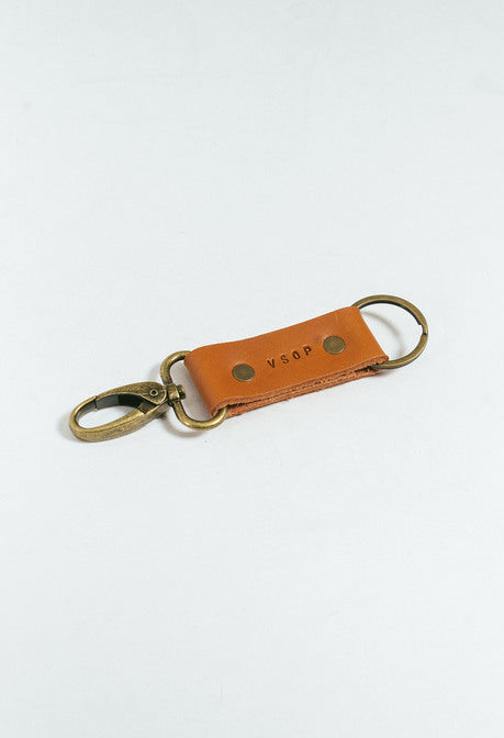 Akomplice VSOP x Pavo - V Key Ring, Leather – The Giant Peach